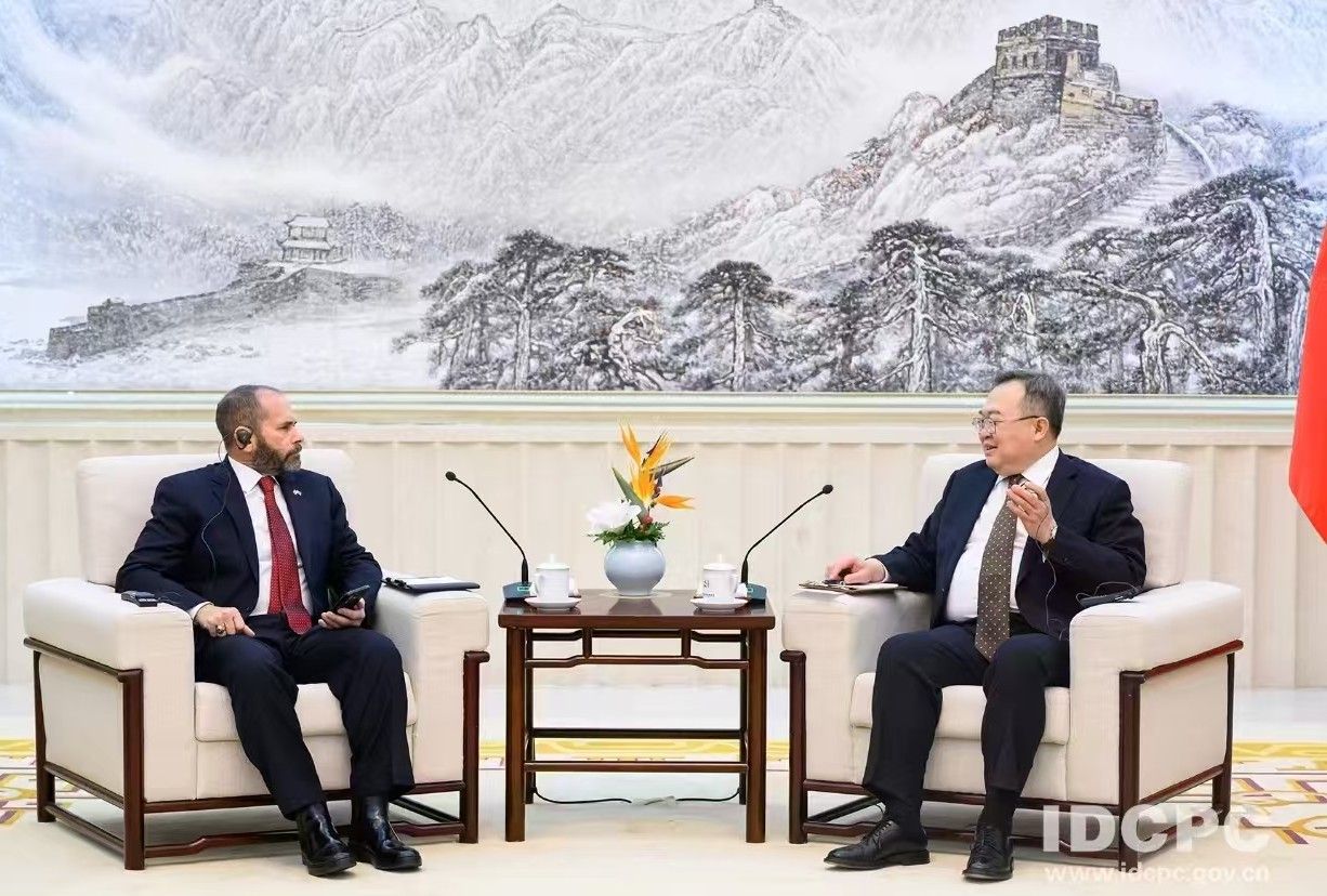 Venezuela afianza relaciones con el Partido Comunista de China