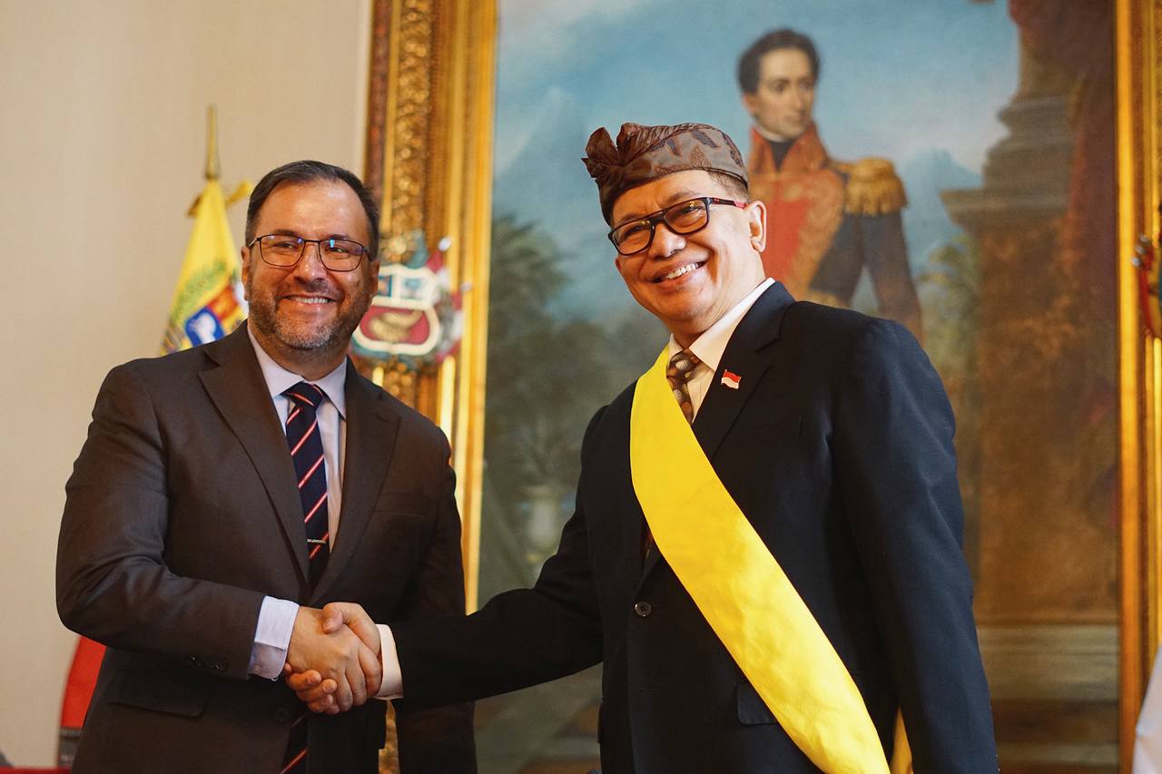 Venezuela despide y reconoce labor del embajador indonesio Imam Edy Mulyono