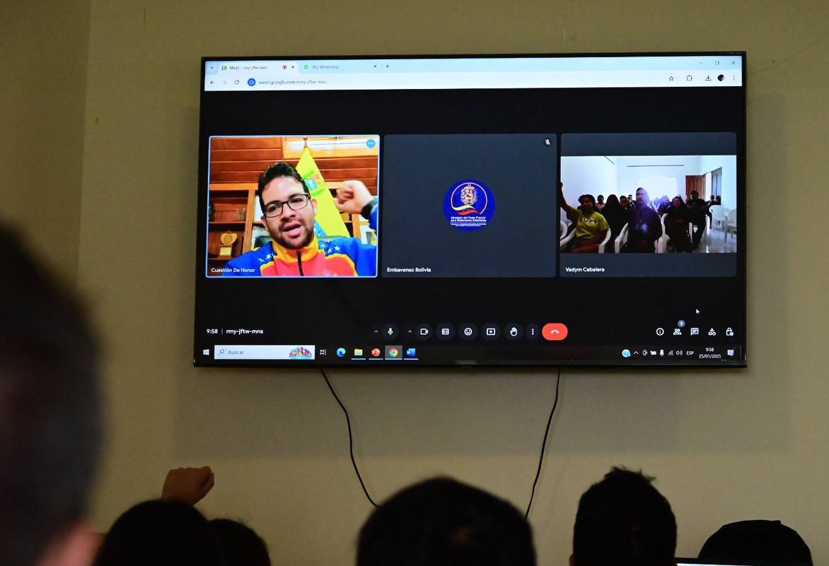 Embajador en Bolivia participa en campamento de la Internacional Antifascista