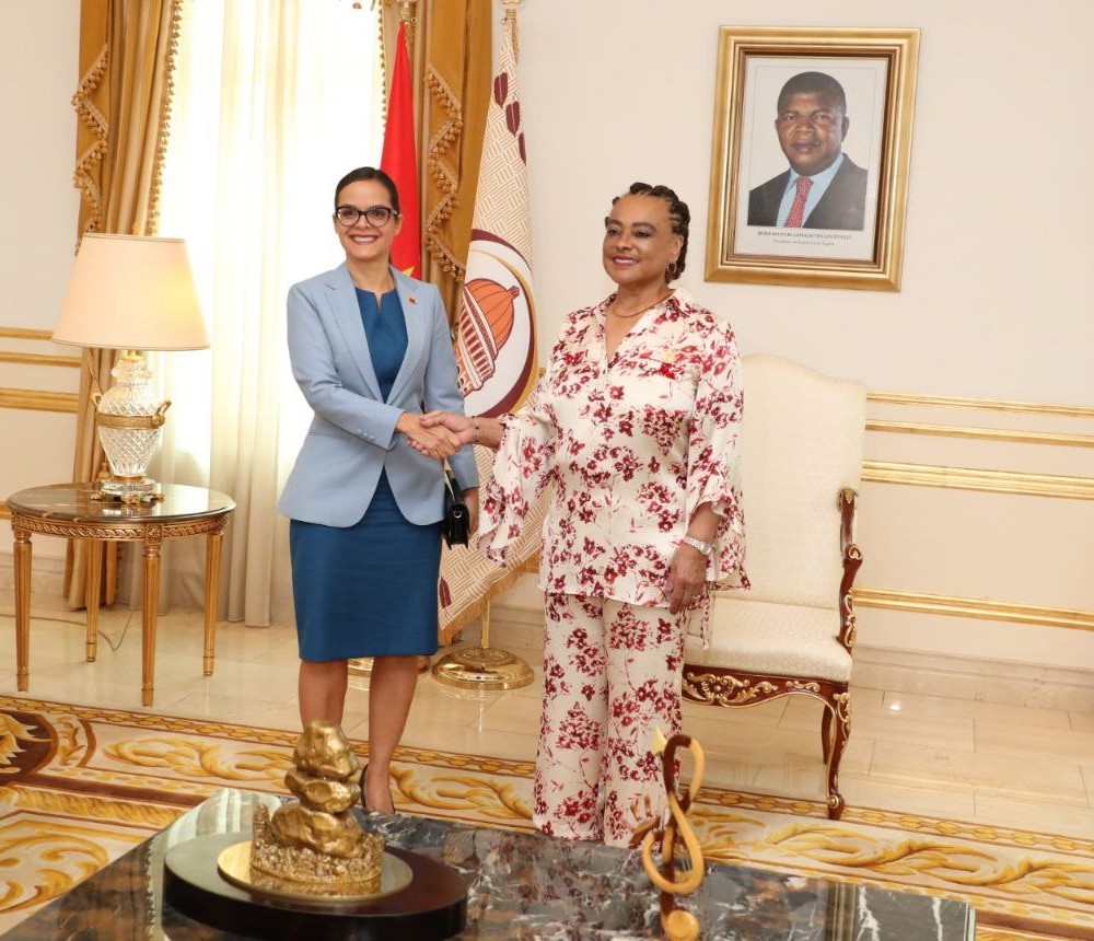 Embajadora de Venezuela se reúne con Presidenta de Asamblea Nacional de Angola