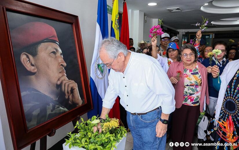 Parlamento nicaragüense rinde honores al Comandante Hugo Chávez