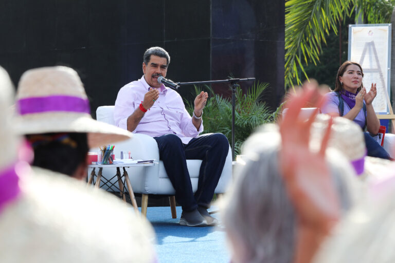 EE.UU. daña canal de comunicación y frena retorno de migrantes