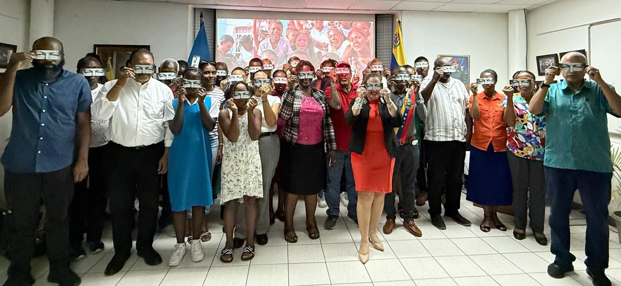 Vicentinos recuerdan legado del comandante Chávez a 12 años de su siembra