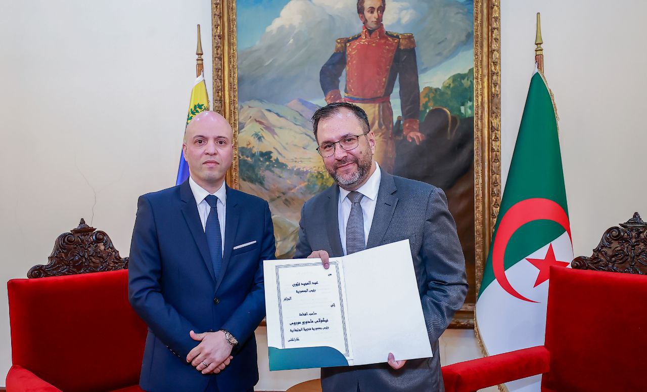 Canciller Yván Gil recibe Copias de Estilo del Embajador designado de Argelia