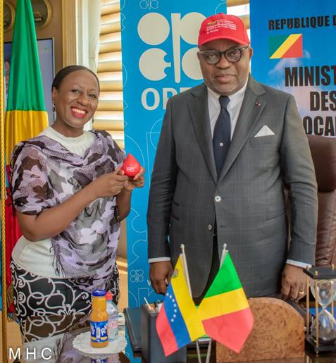 Embajadora Suárez se reúne con Ministro de Hidrocarburos de República del Congo