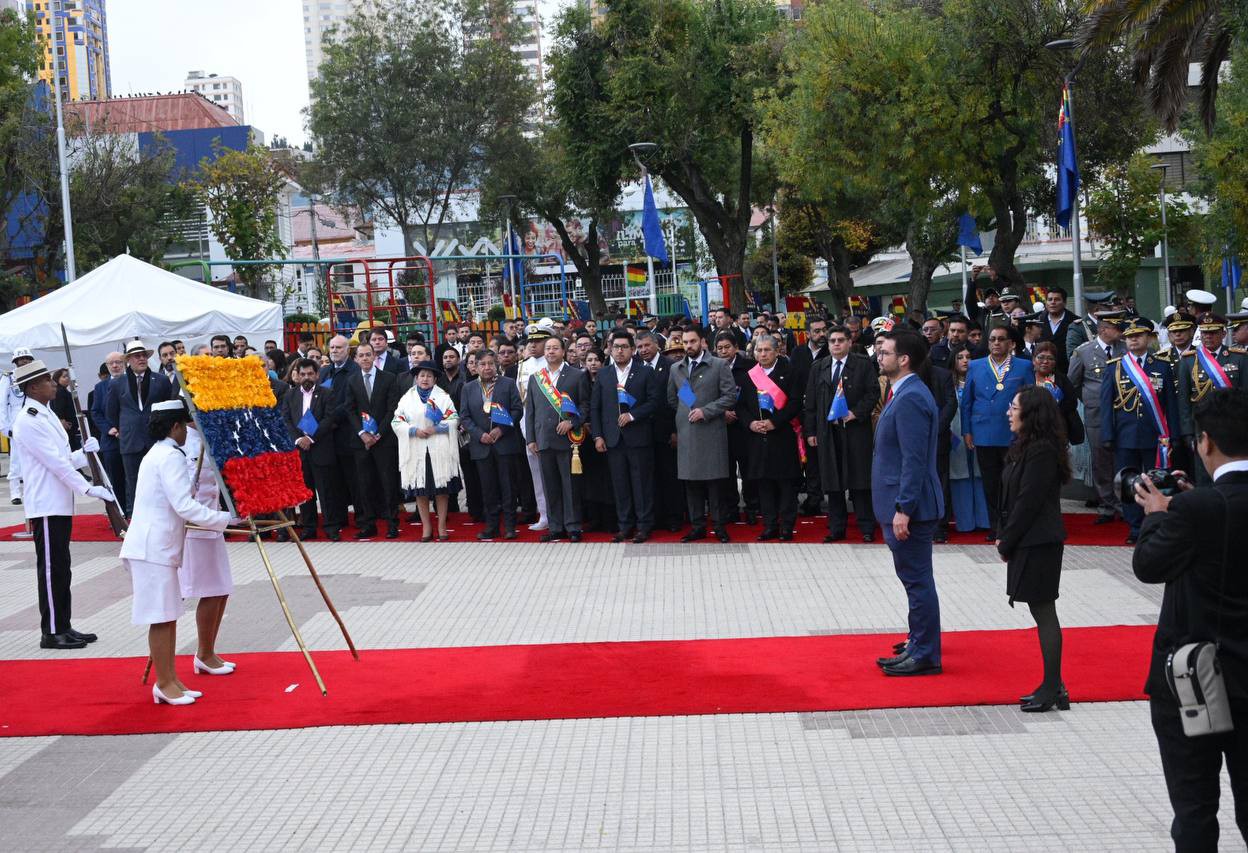 Embajador Trómpiz participa en actos por el 146° aniversario de la Defensa de Calama y Día del Mar en Bolivia
