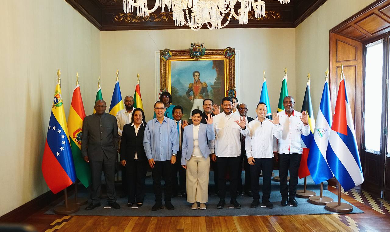 Países de la ALBA-TCP apuntalan a la independencia tecnológica