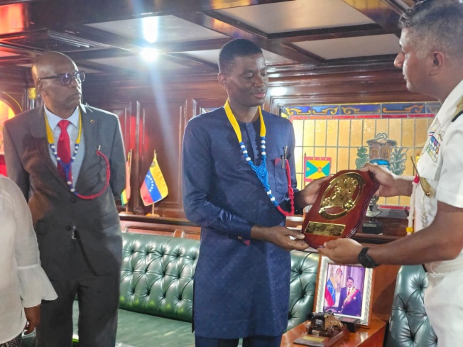 Venezuela y Grenada fortalecen sus lazos históricos de hermandad