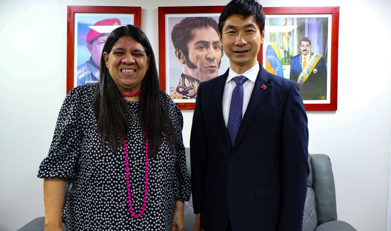 Venezuela y China revisan en encuentro diplomático los avances de la cooperación