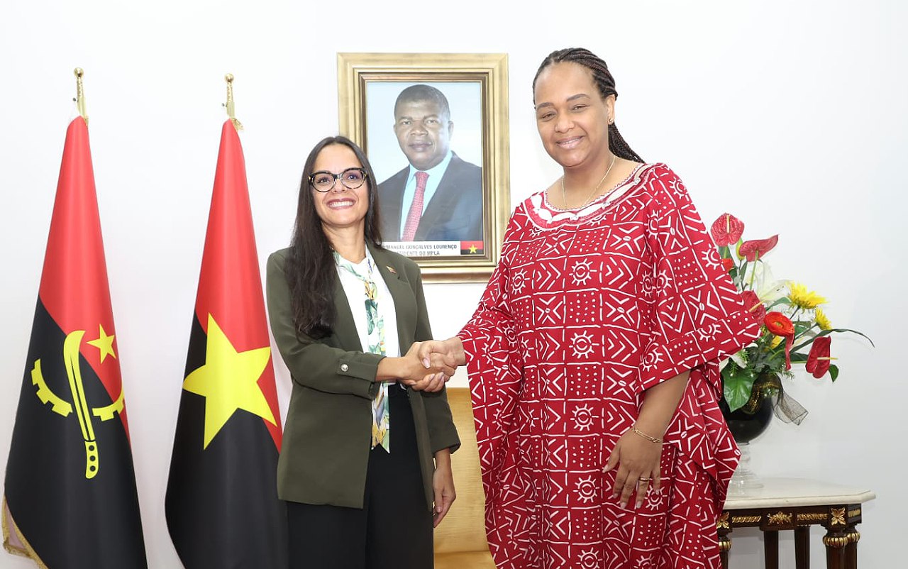 Embajadora Orsini se reúne con Vicepresidenta del Movimiento Popular de Liberación de Angola