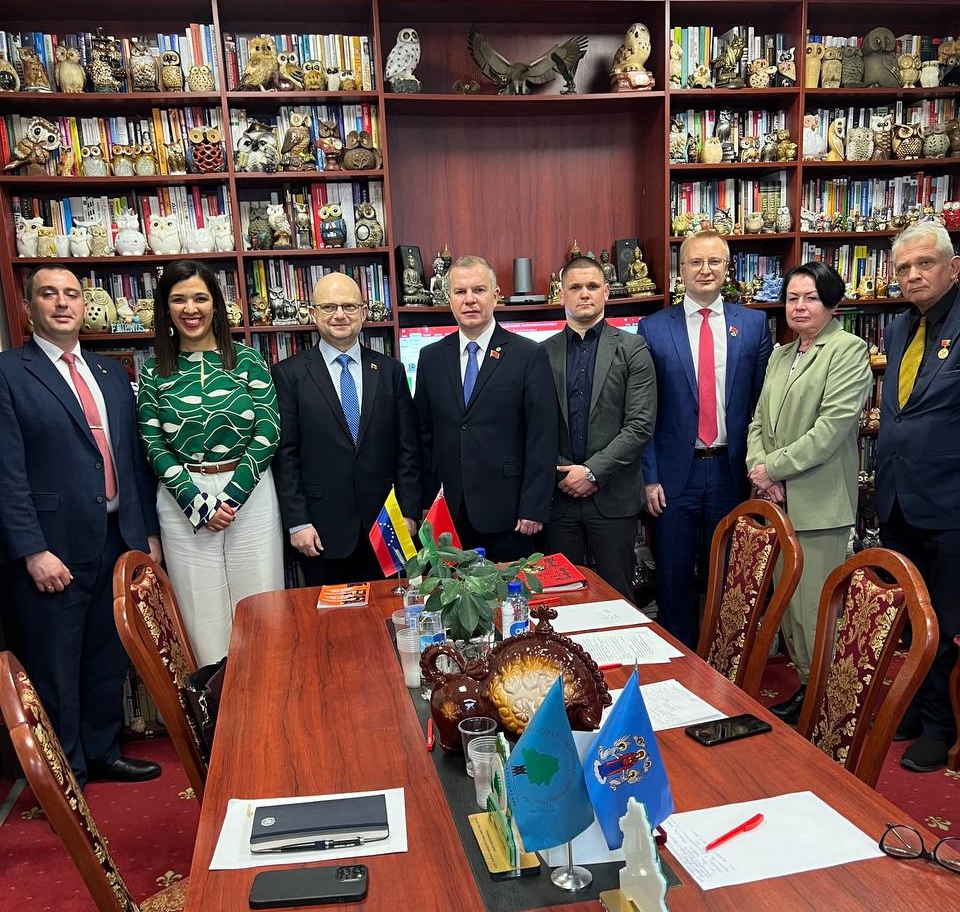 Venezuela y Belarús fortalecen cooperación comercial en pequeña y mediana empresa