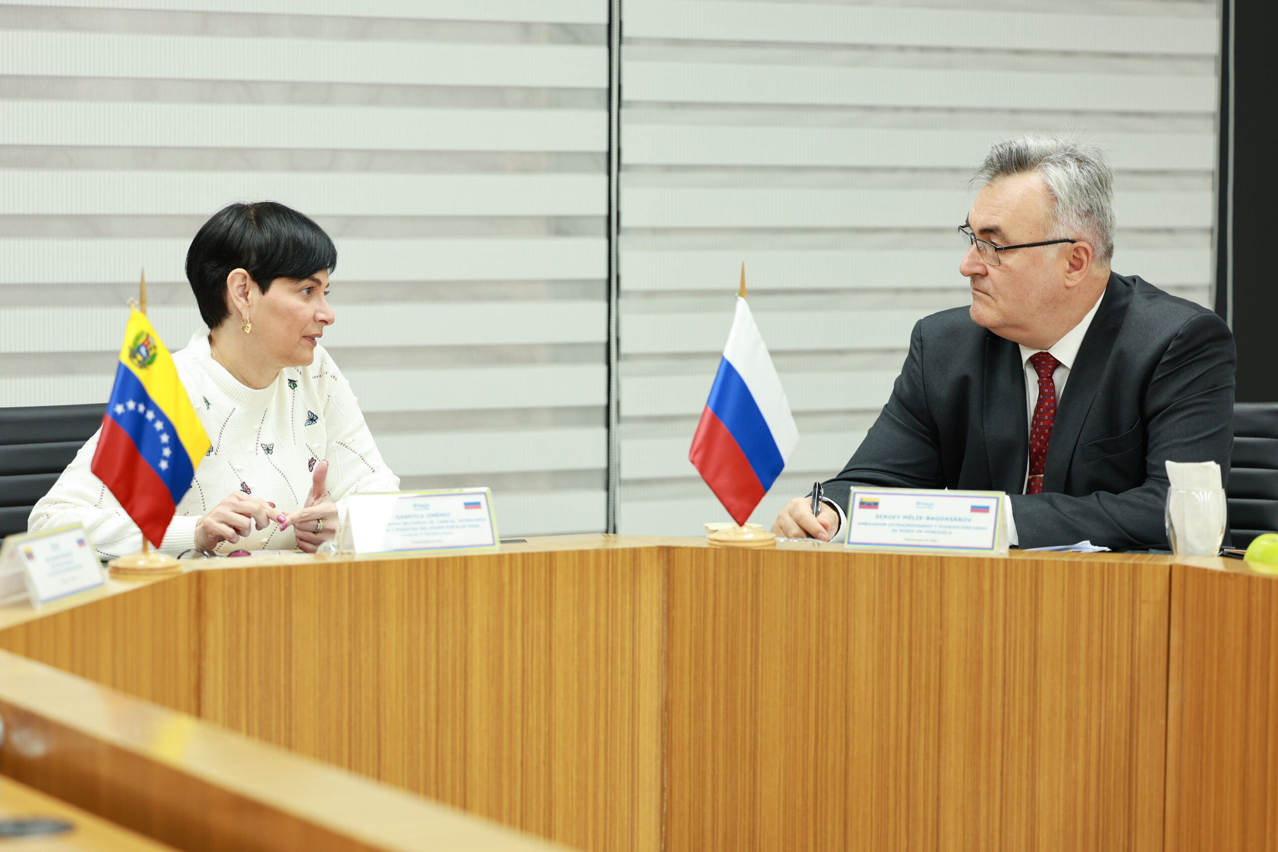 Venezuela fortalece cooperación con Rusia en materia de ciencia y tecnología