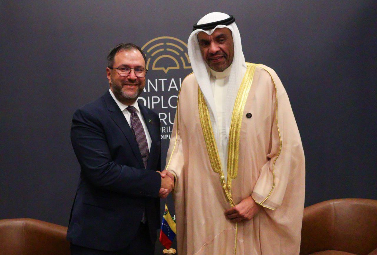 Cancilleres de Venezuela y Kuwait discuten planes conjuntos