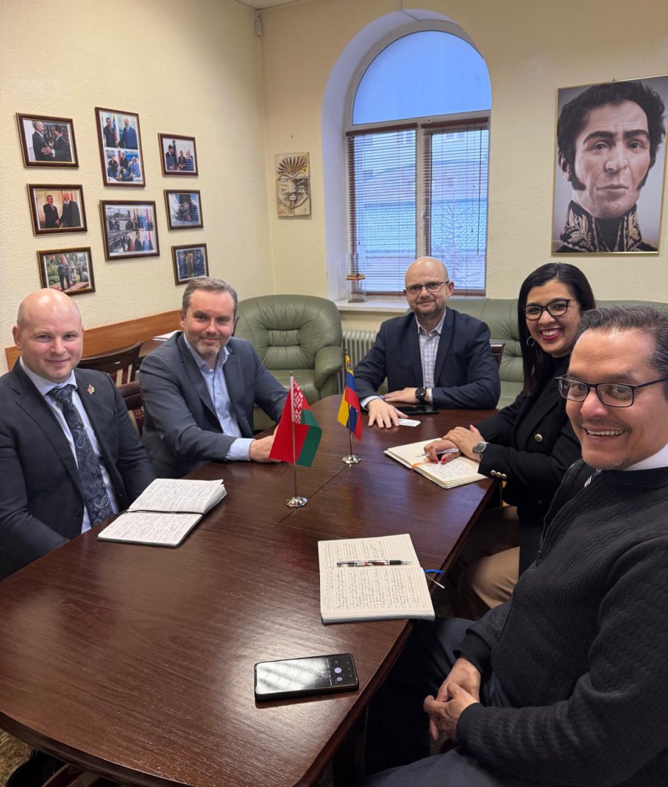 Venezuela y Belarús unen esfuerzos para potenciar relaciones comerciales y financieras