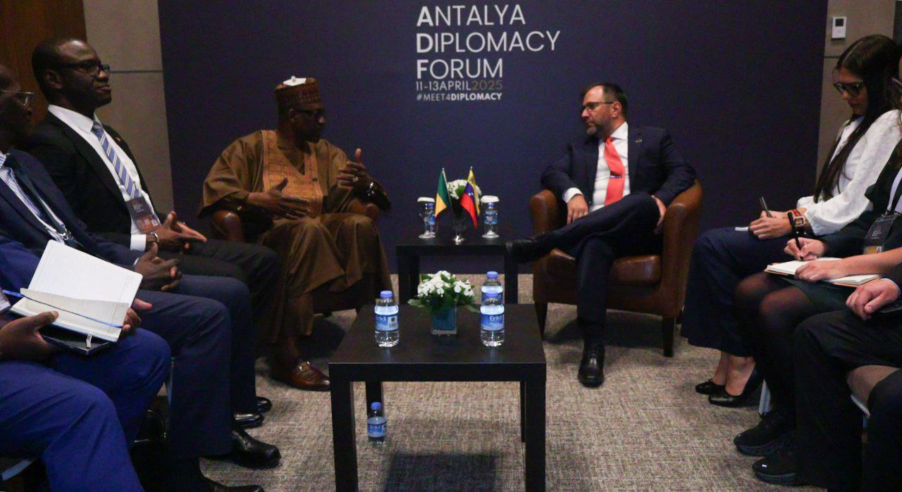 Cancilleres de Venezuela y Mali intercambian ideas para un Sur Global próspero