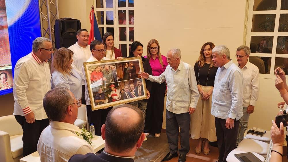 Embajada en Cuba conmemora derrota del golpe de Estado fascista del 11 de abril de 2002