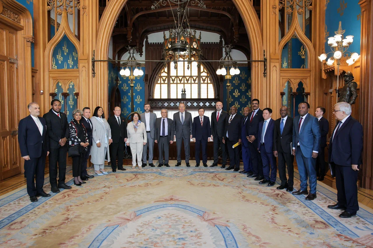 Venezuela reitera compromiso con la defensa de la Carta de la ONU en reunión del Grupo de Amigos en Moscú