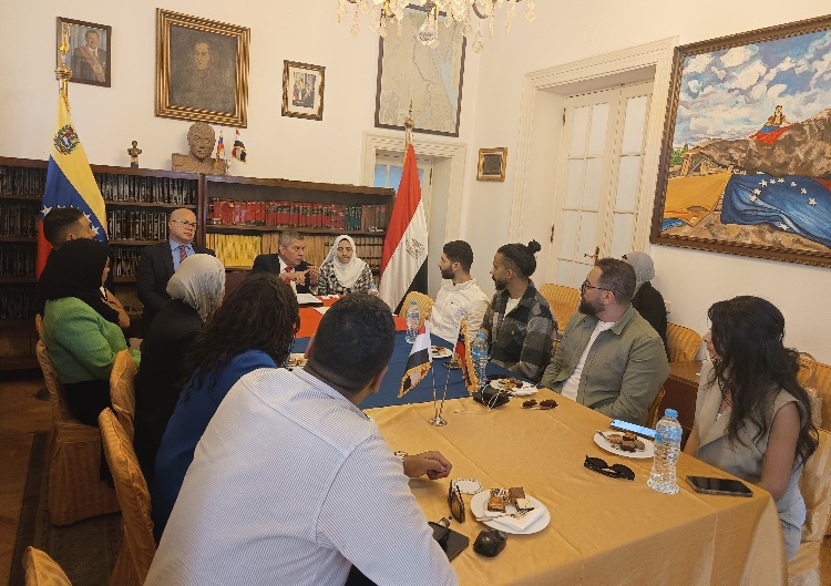 Venezuela construye alianza con influencers egipcios para promover el turismo