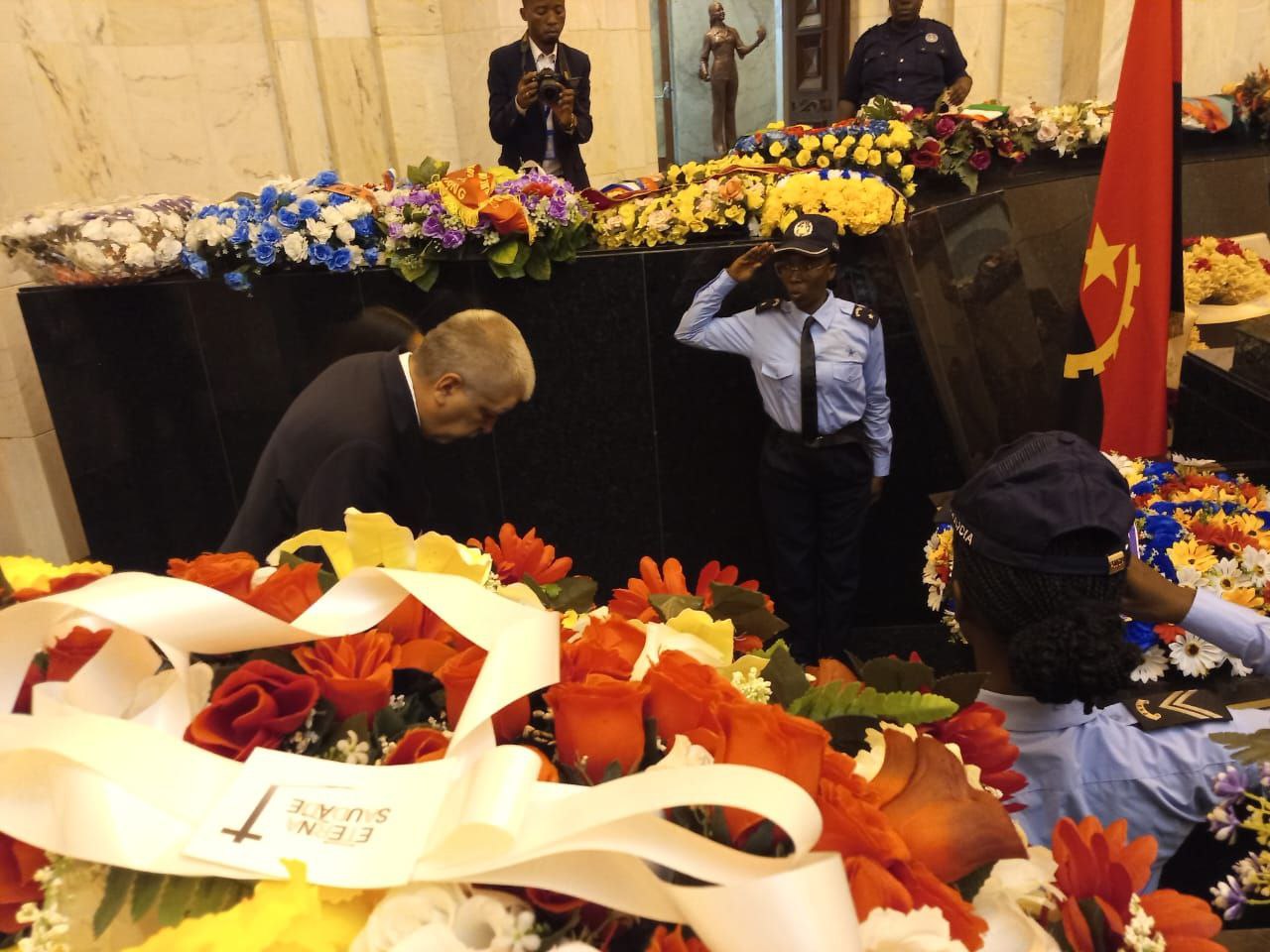 Viceministro Pimentel rinde homenaje a Agostinho Neto en Luanda