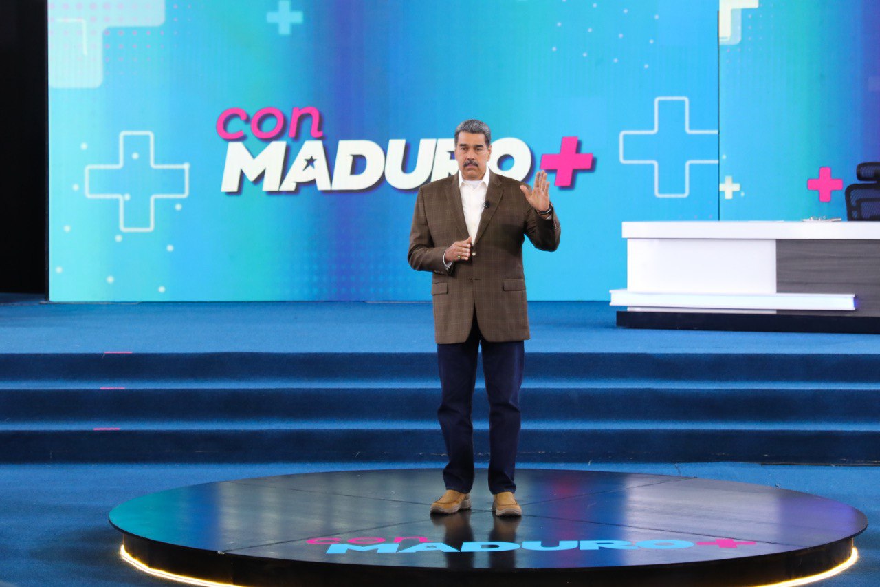 Presidente declaró tres días de duelo nacional por la partida física del Papa Francisco