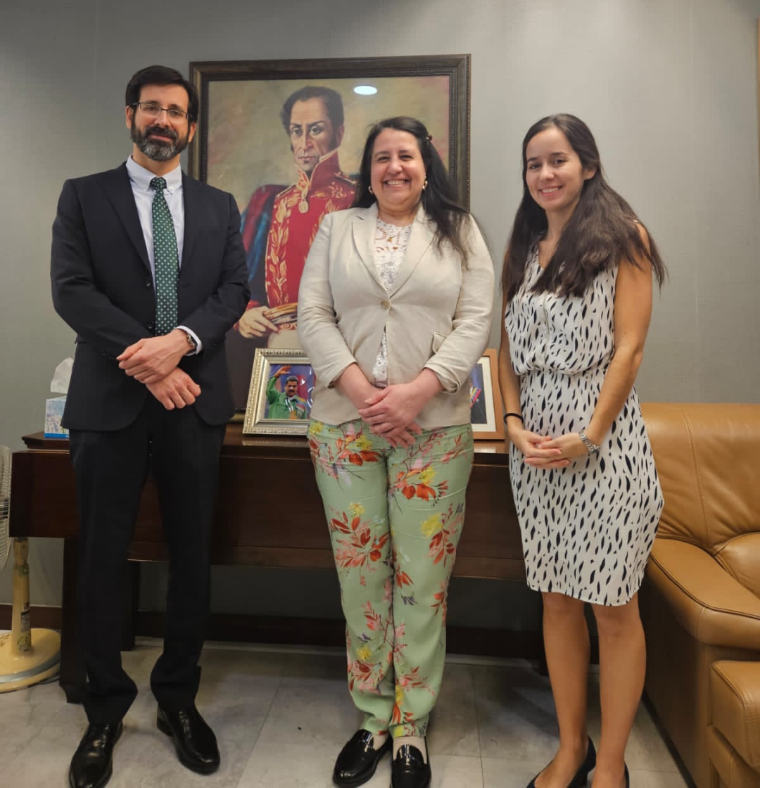 Embajada de Venezuela en Seúl recibe visita de cortesía del Embajador de Cuba