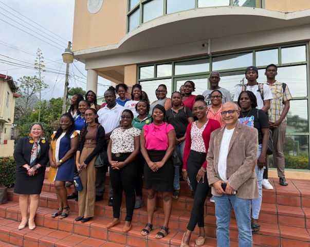 En San Vicente y las Granadinas inician clases de español y cultura venezolana