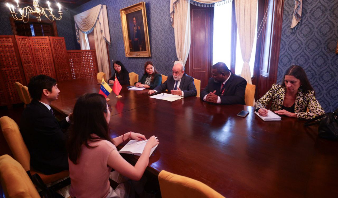 Caracas y Beijing avanzan en agenda preparatoria del Foro China-CELAC