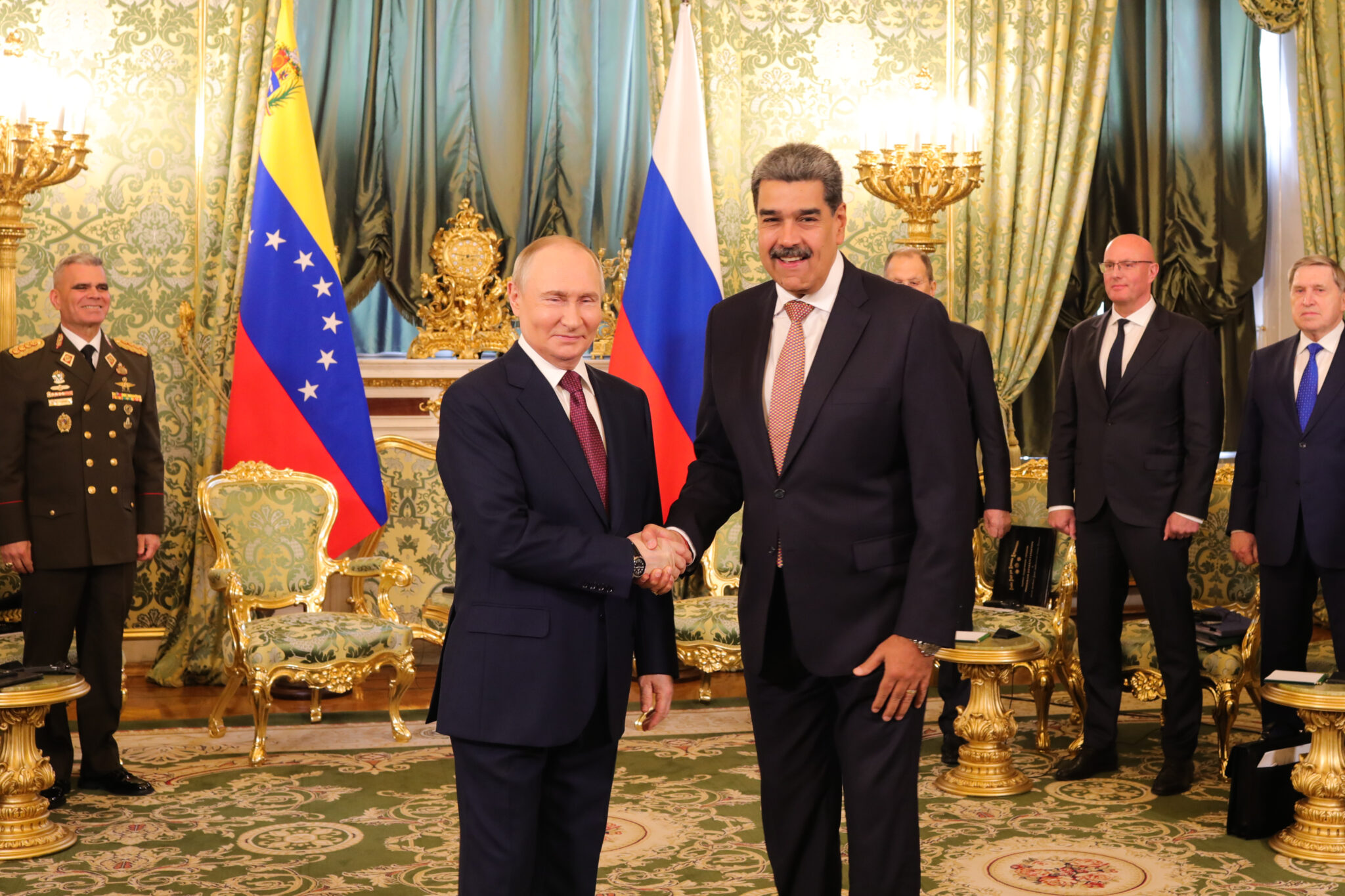 Presidente Nicolás Maduro sostiene encuentro con su par ruso Vladimir Putin