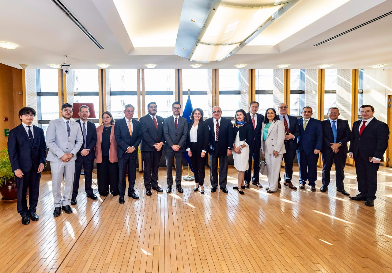 Venezuela presente en reunión de trabajo con la Vicepresidenta Ejecutiva de la Comisión Europea
