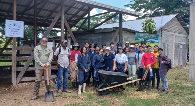 Venezuela y Belice producen abono orgánico y bioinsumos con asesoría del INCES
