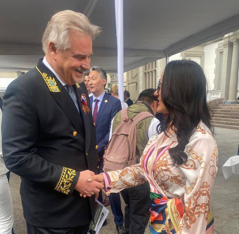 Embajadora en México participa en conmemoración del 80° Aniversario de la Victoria en Gran Guerra Patria