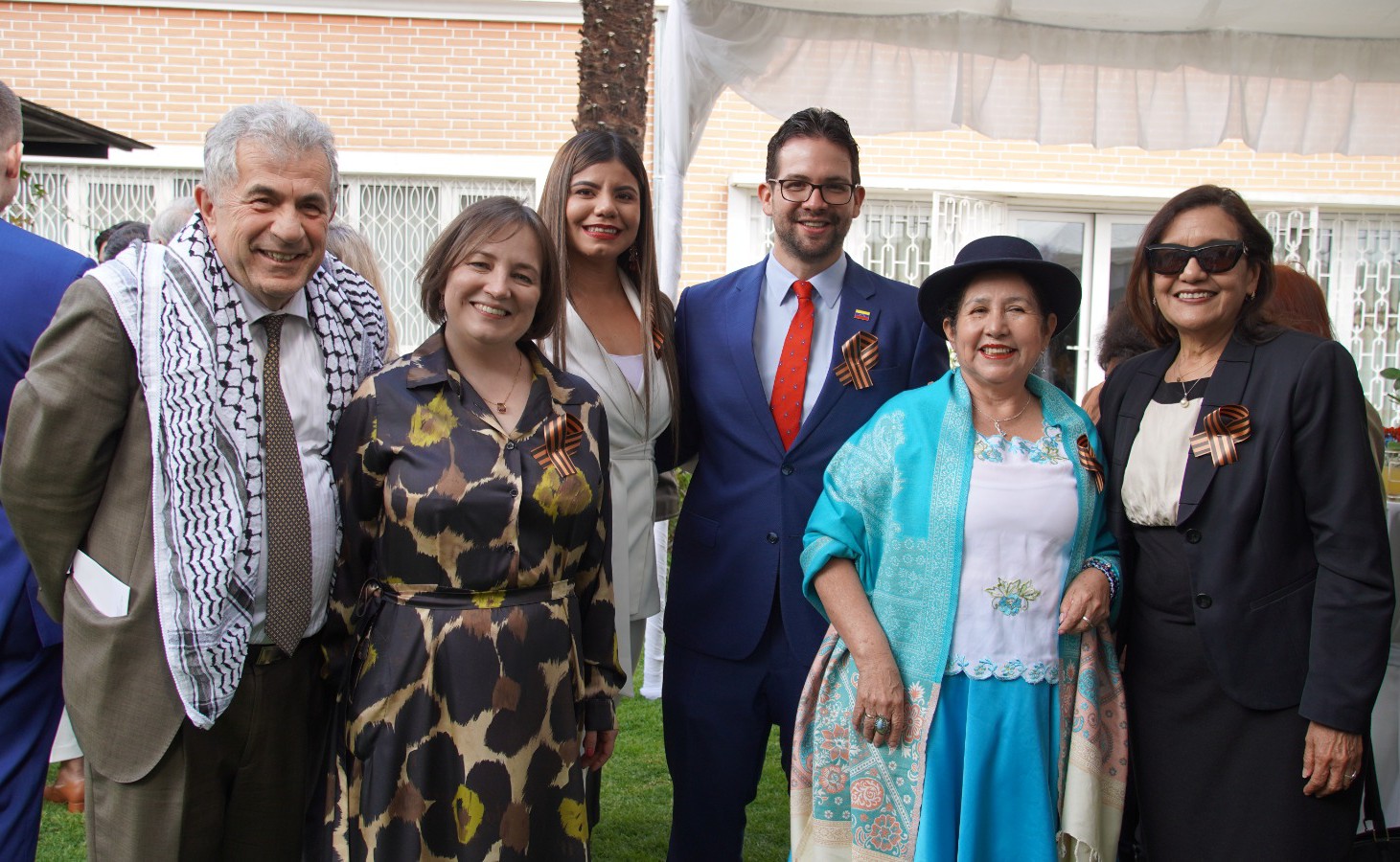 Embajador en Bolivia presente en conmemoración del 80 aniversario de la Victoria en la Gran Guerra Patria