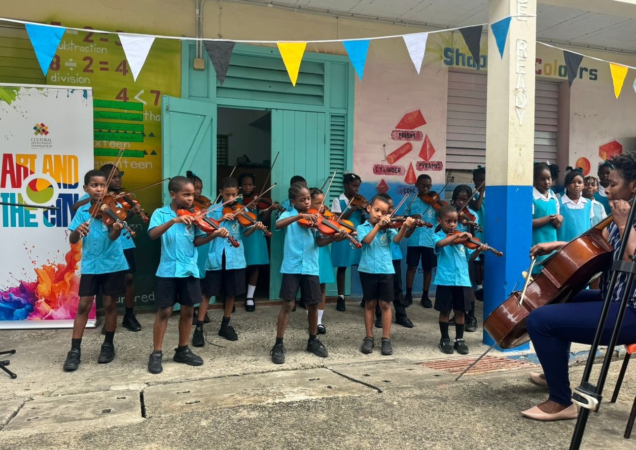 Venezuela fortalece formación musical en Santa Lucía con clase magistral del cuarteto 4TO Karacas