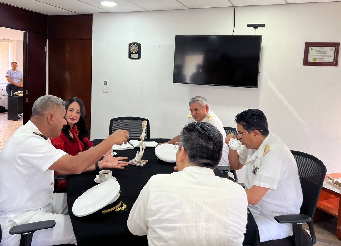 Comandante del Buque Escuela visita en México la Primera Zona Naval de Tampico