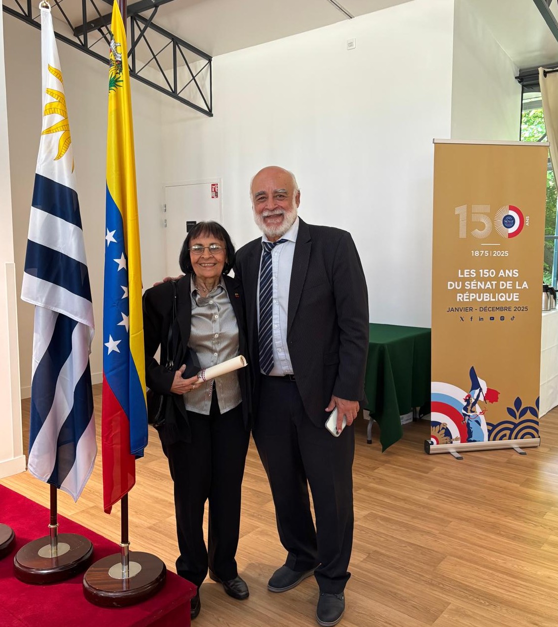 Historiadora Carmen Bohórquez es galardonada con la Medalla del Senado francés 2025