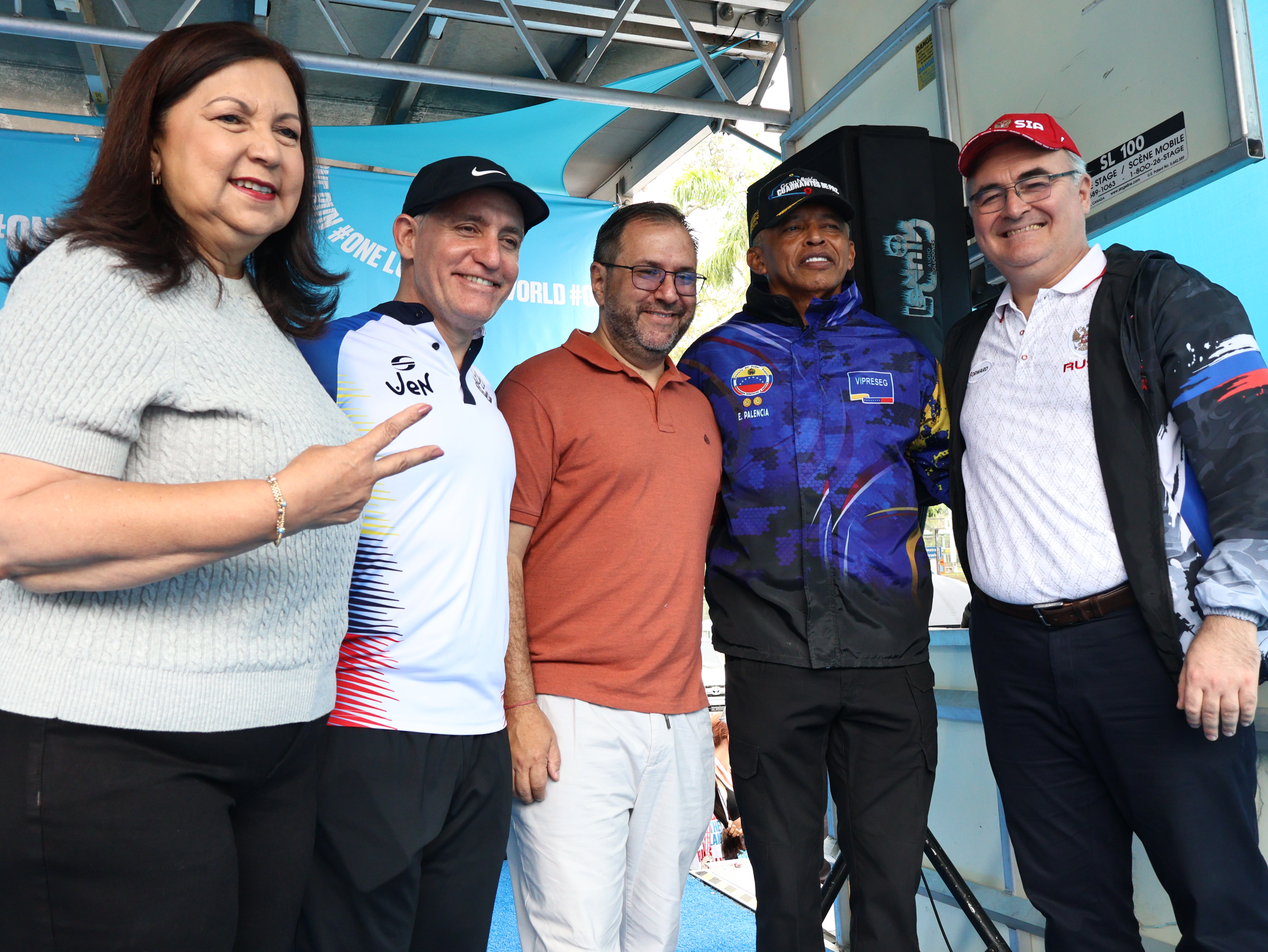 Canciller Yván Gil participa en premiación de la “One Run”