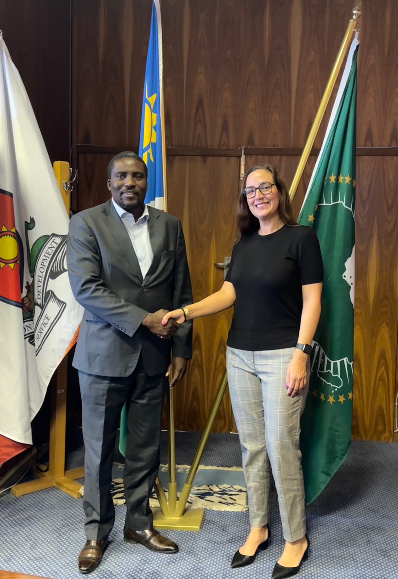 Venezuela y Namibia revisan avances en colaboración académica 