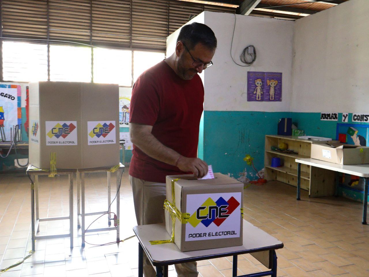 Canciller Yván Gil invita al pueblo a ejercer su derecho a elegir el futuro del país