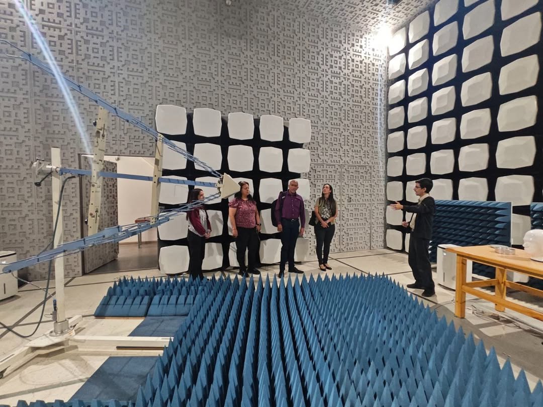 Polo Científico Tecnológico recibe a experto nuclear cubano