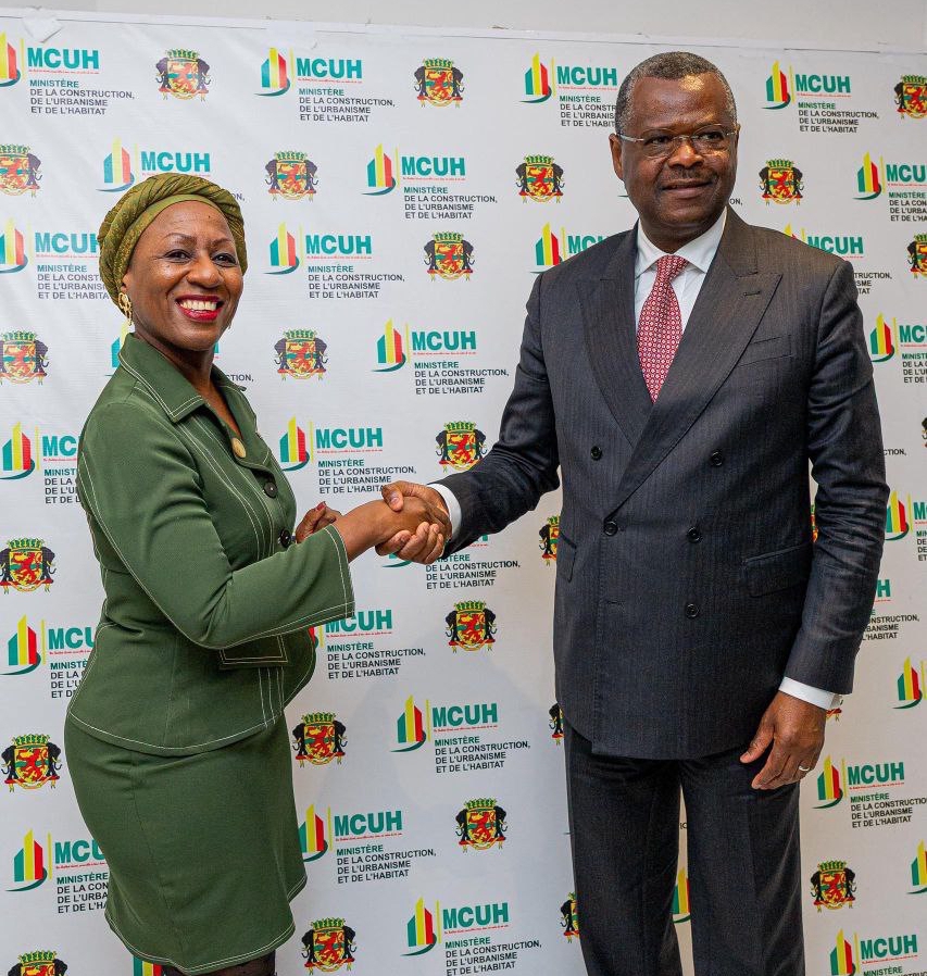 Embajadora Suárez se reúne con Ministro de Construcción, Urbanismo y Hábitat de la República del Congo