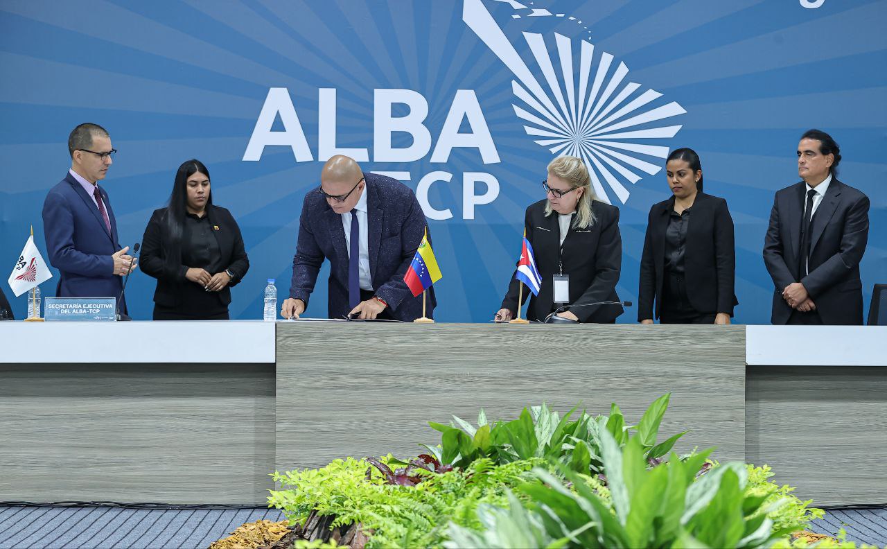 Con la firma de cuatro acuerdos culmina Expo AgroALBA 2025 