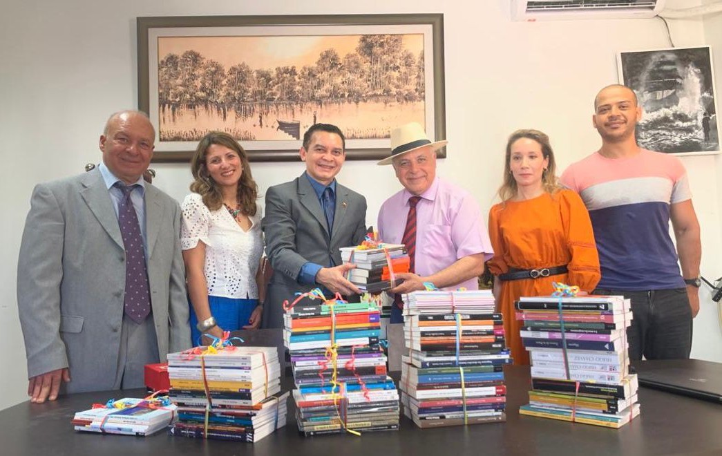 Literatura e historia de Venezuela difundidas en Túnez