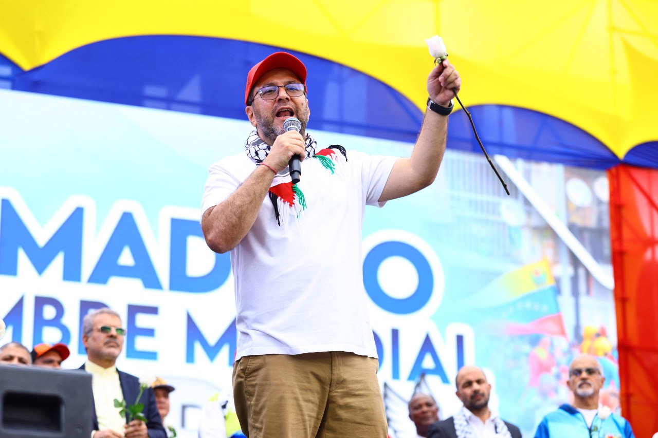 Canciller Yván Gil marcha por la desnuclearización de Israel