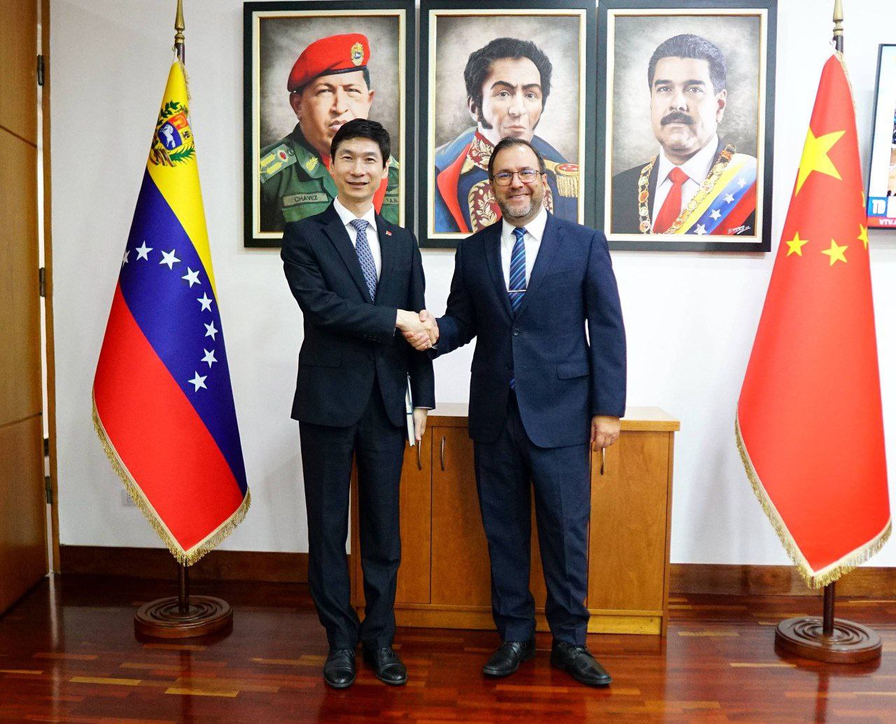 Venezuela y China reafirman compromiso con la paz y la cooperación mutua