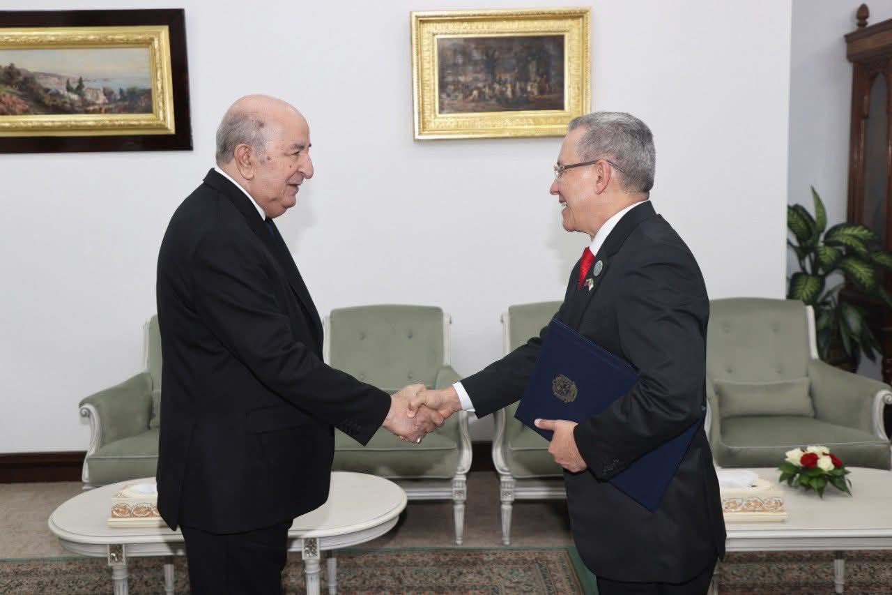 Presidente de Argelia recibe al ministro León Heredia en ocasión de V Comisión Mixta