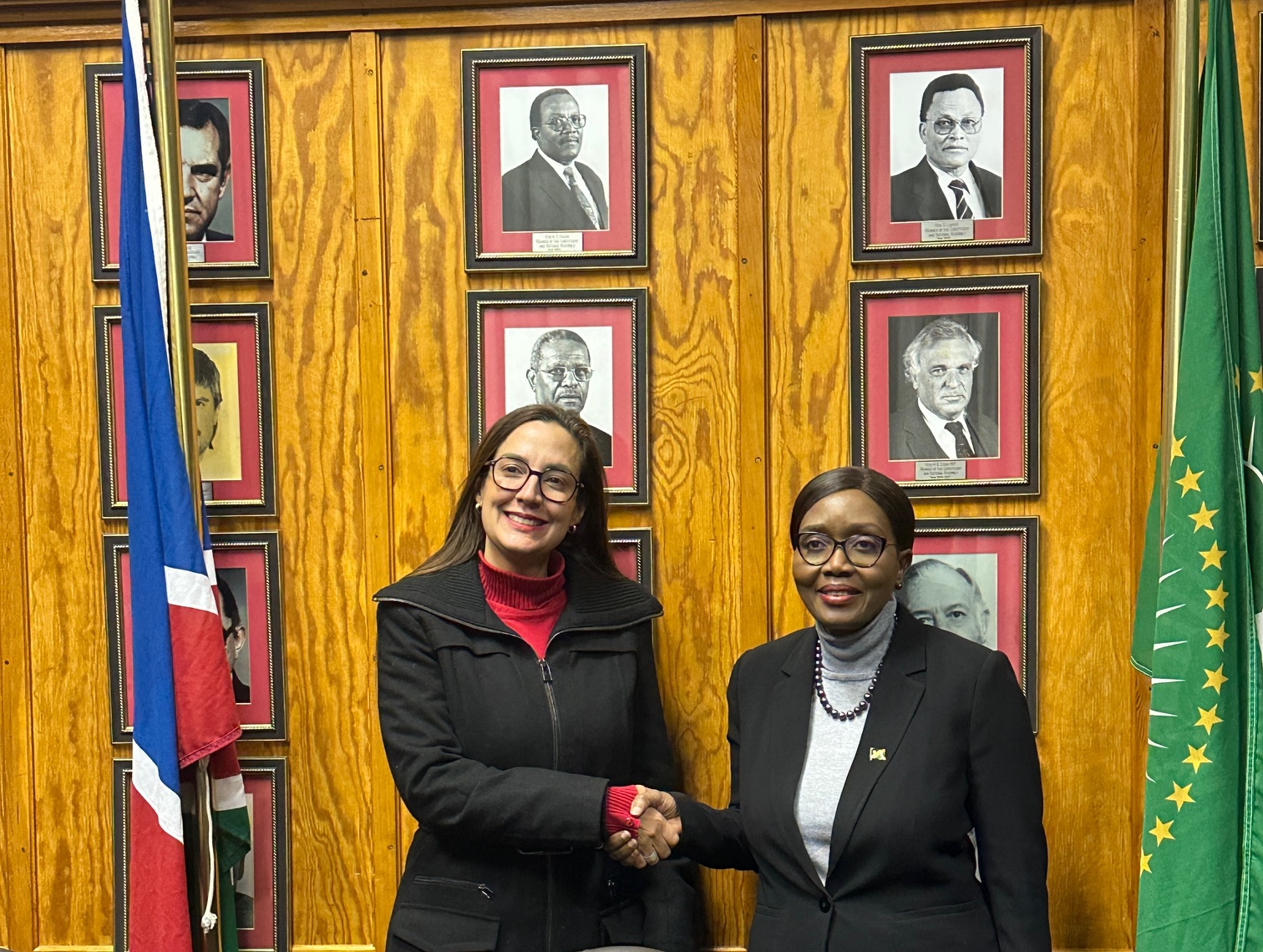 Embajadora Henríquez se reúne con Presidenta de la Asamblea Nacional de Namibia