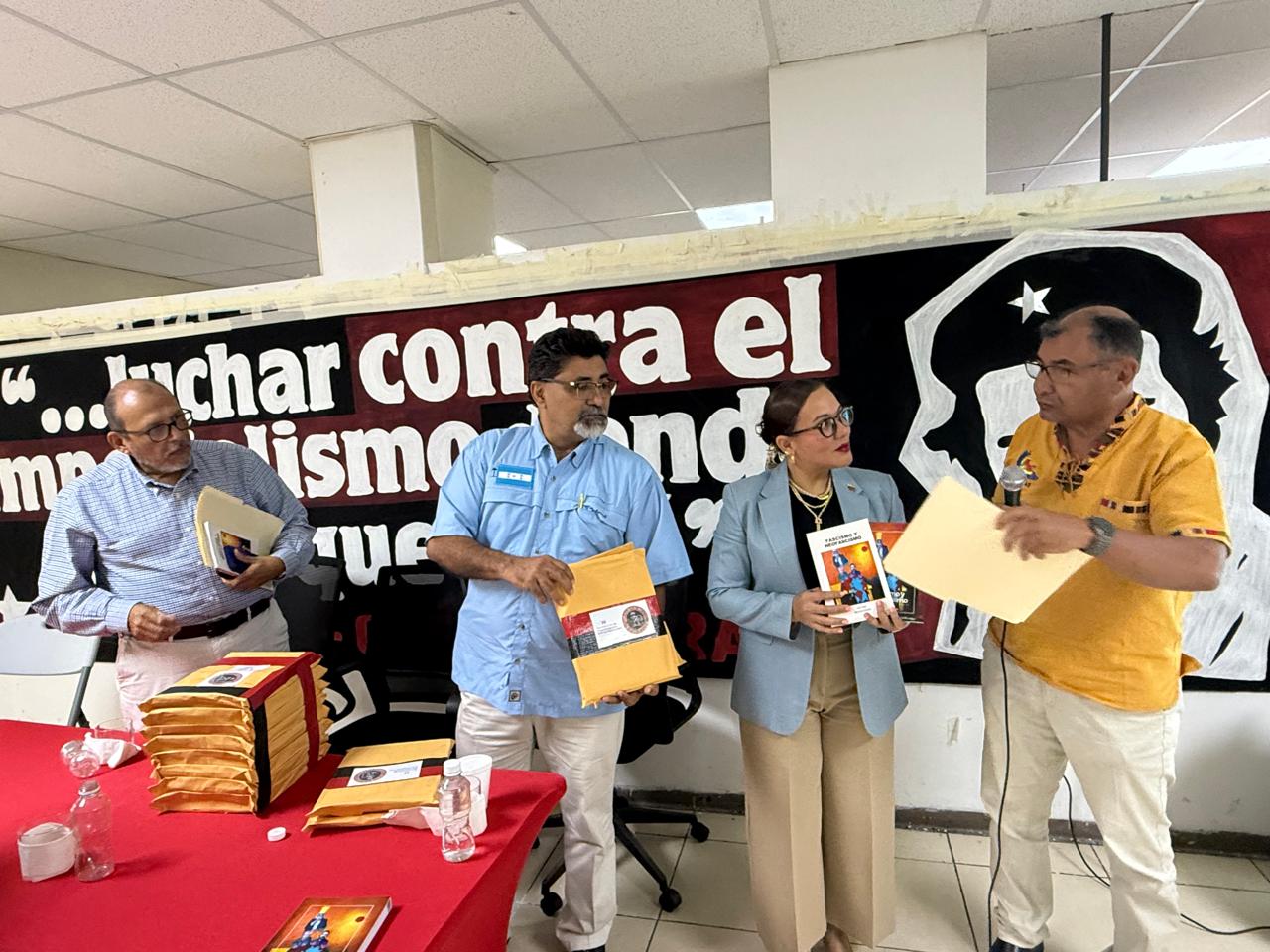 Conversatorio “La Verdad de Venezuela” se desarrolla en Tegucigalpa