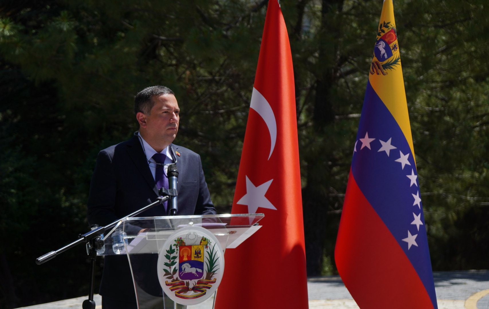 Venezuela conmemora su Independencia y Día de la Fuerza Armada Nacional Bolivariana en Ankara