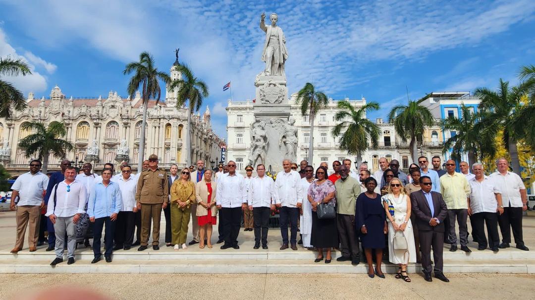 Misión Diplomática en Cuba conmemoró 214 aniversario de la Firma del Acta de la Independencia