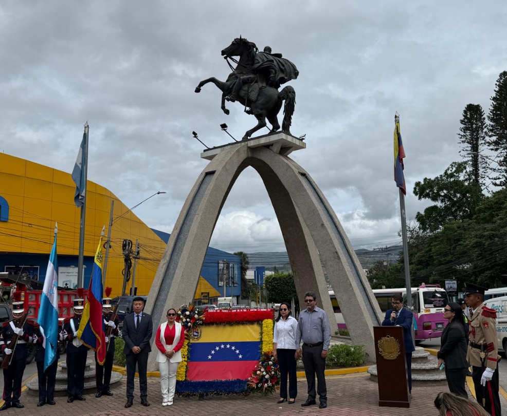 Venezuela celebra en Honduras 214 aniversario de su independencia